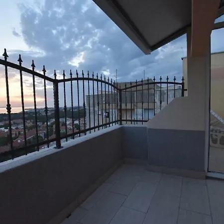 Golden Wiew Penthouse Daire Zadar